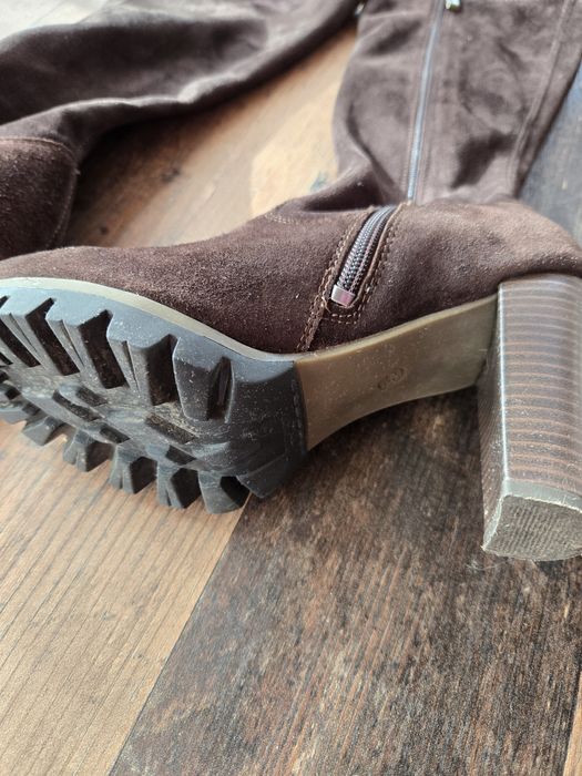 Високи велурени ботуши