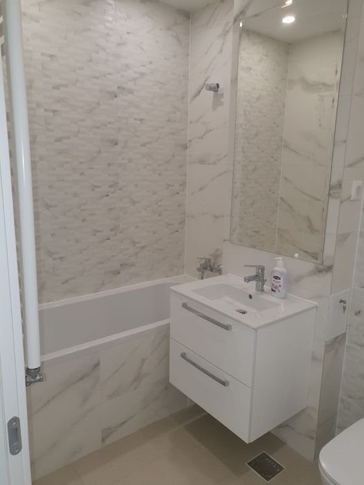 Ap de 2 camere plus parcare in Hils Pallady