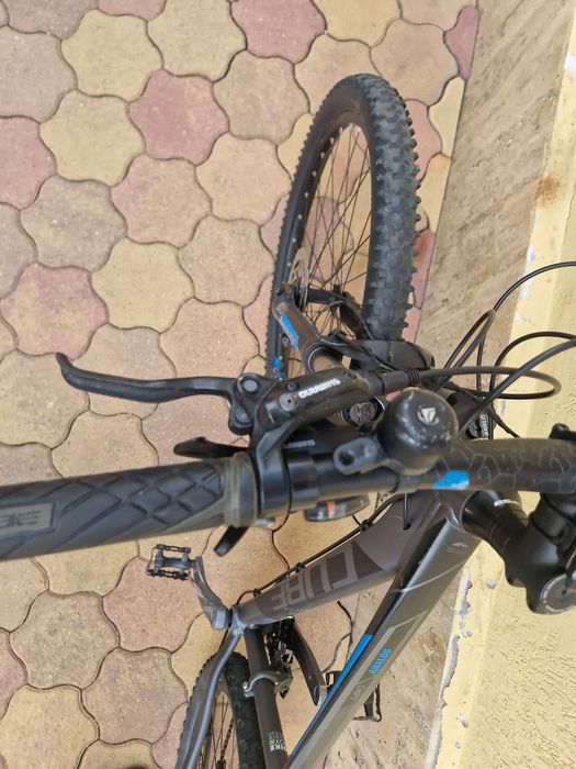 Bicicleta Cube 27.5