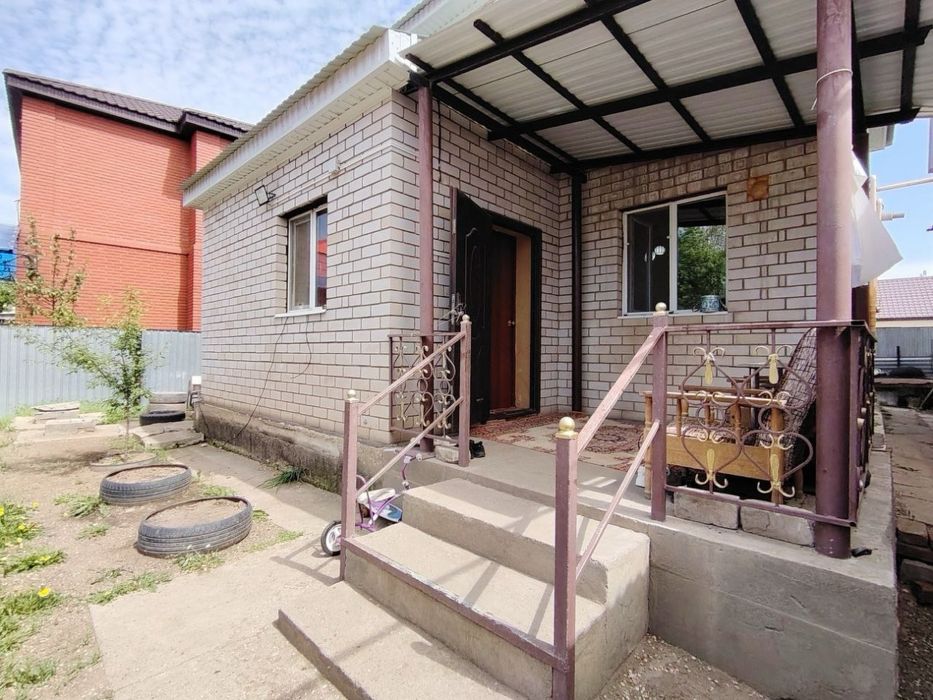 Продам коттедж в мкр. Отрвановка