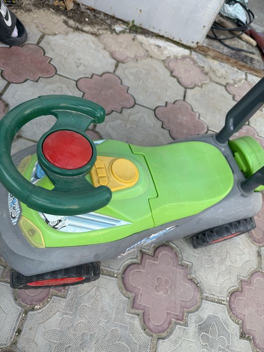 Машинка  каталка