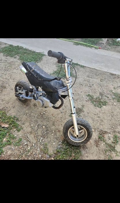 Vând pocket bike cu carburator defect