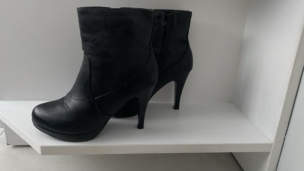 Дамски боти с ток 37 н