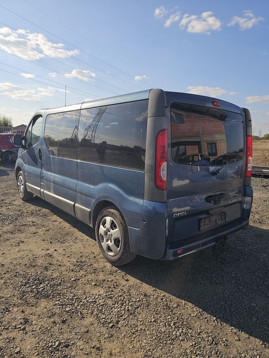 Dezmembrari piese opel vivaro renault trafic , lung 2007, 2,0 cdti, 84 kw, 8 locuri, albastru,