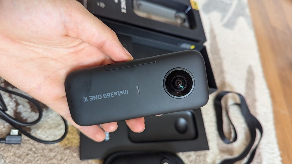 Insta360 action camera като нова пълен комплект
