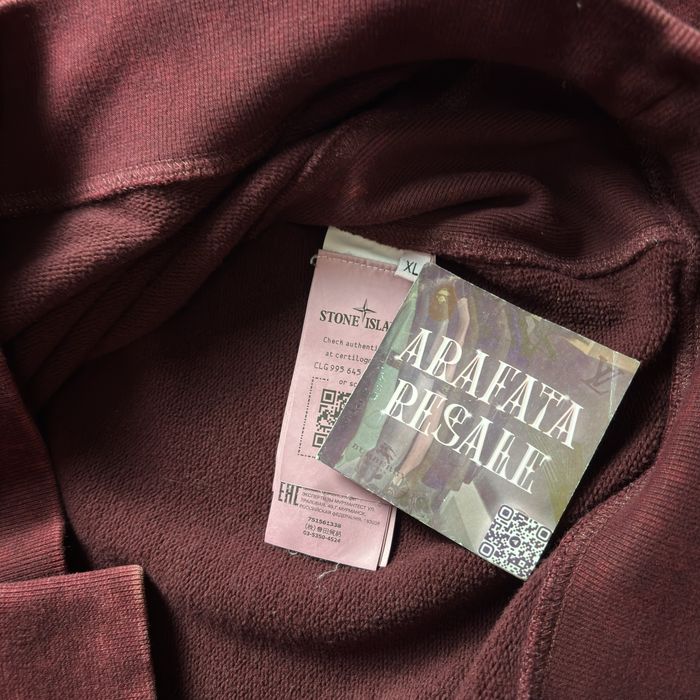 Stone island off dye