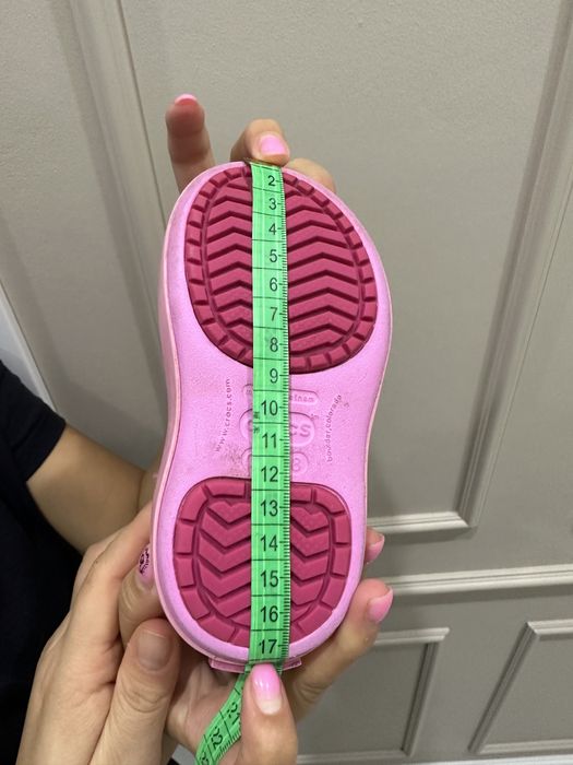 Продам обувь на девочку