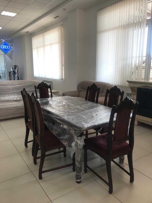 Продажа стола и стульев