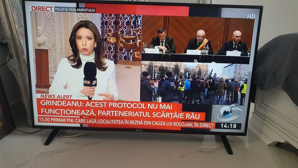Vând televizor AKAI