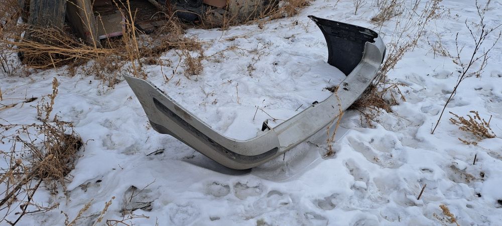 Задний бампер универсал