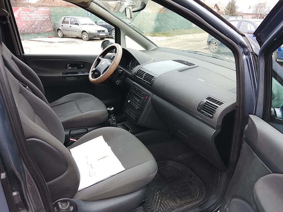Seat alhambra 2010