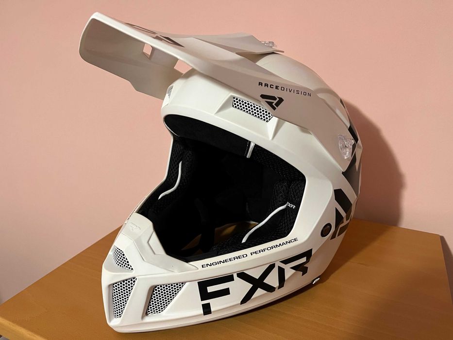 Каска за Мотокрос FXR Clutch Evo