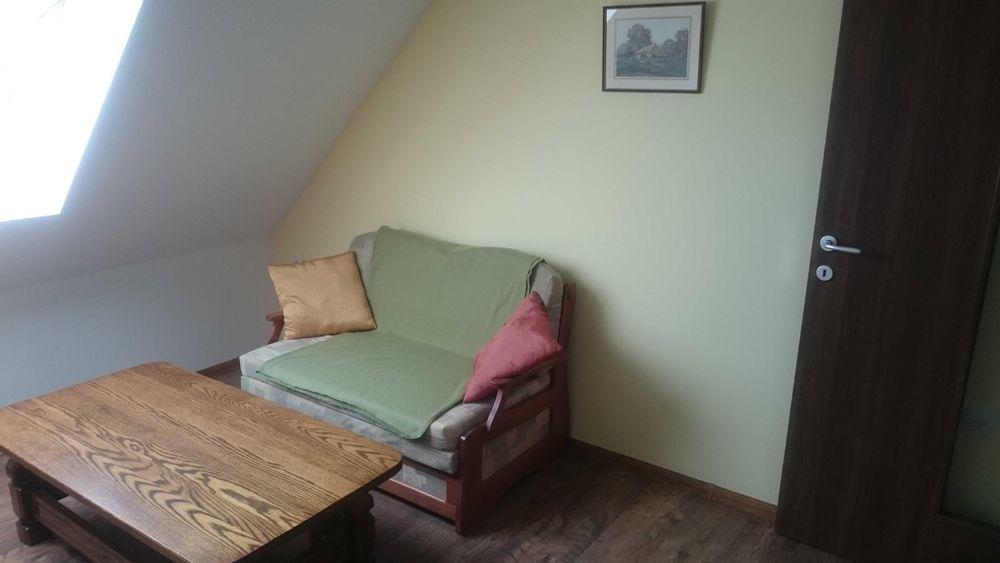 Двустаен апартамент до Военна болница под наем