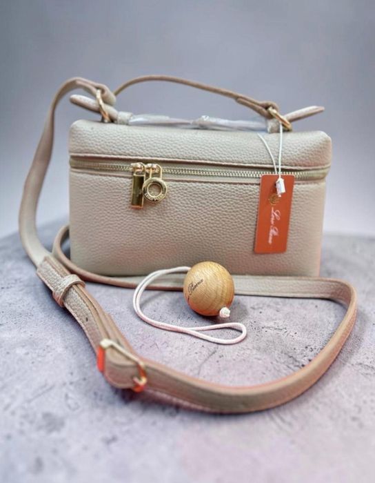 Най уникалните модели дамски чанти.