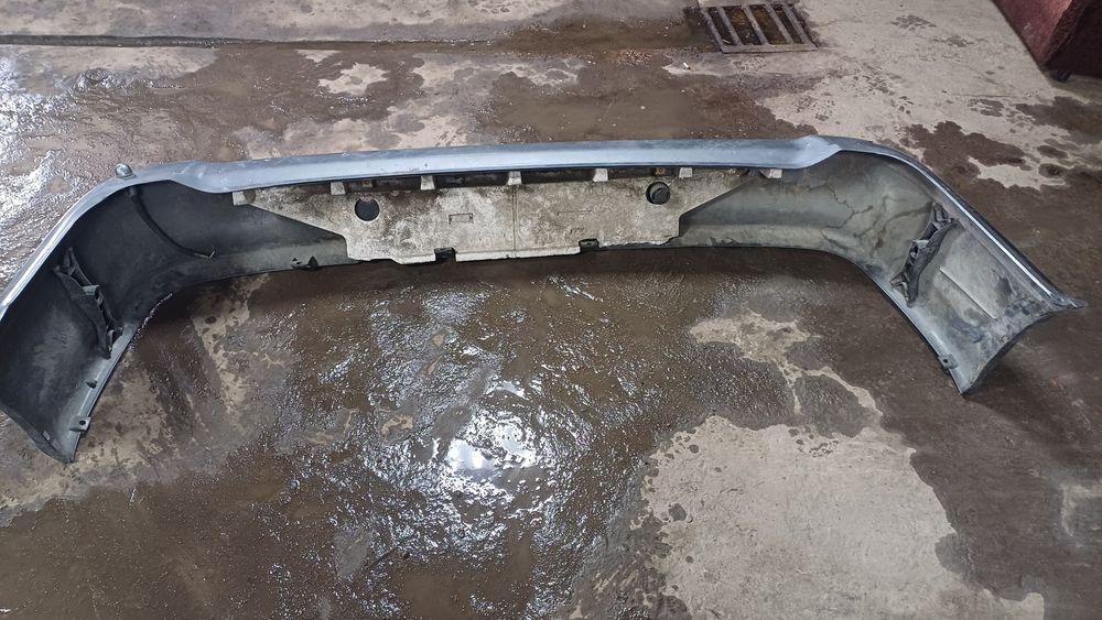 Продам бампер тойота эстима