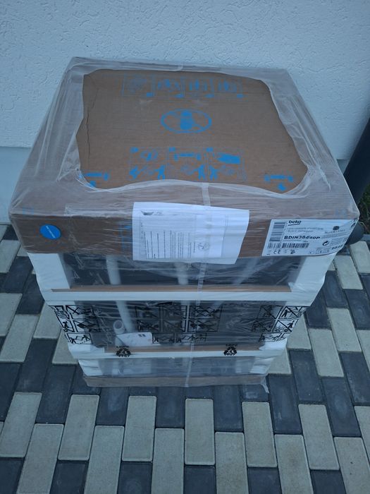 Masina de spalat vase incorporat Beko  bdin 38440p