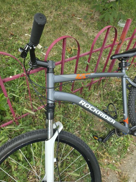 Rockrider ST120.