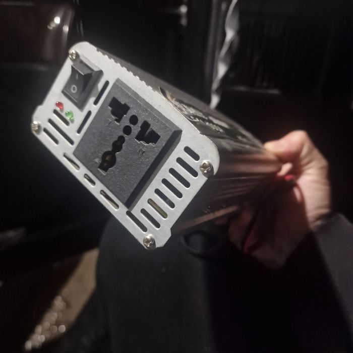 Преобразователь  на 220v для авто