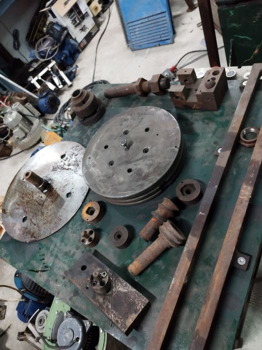 Машина за огъване на желязо