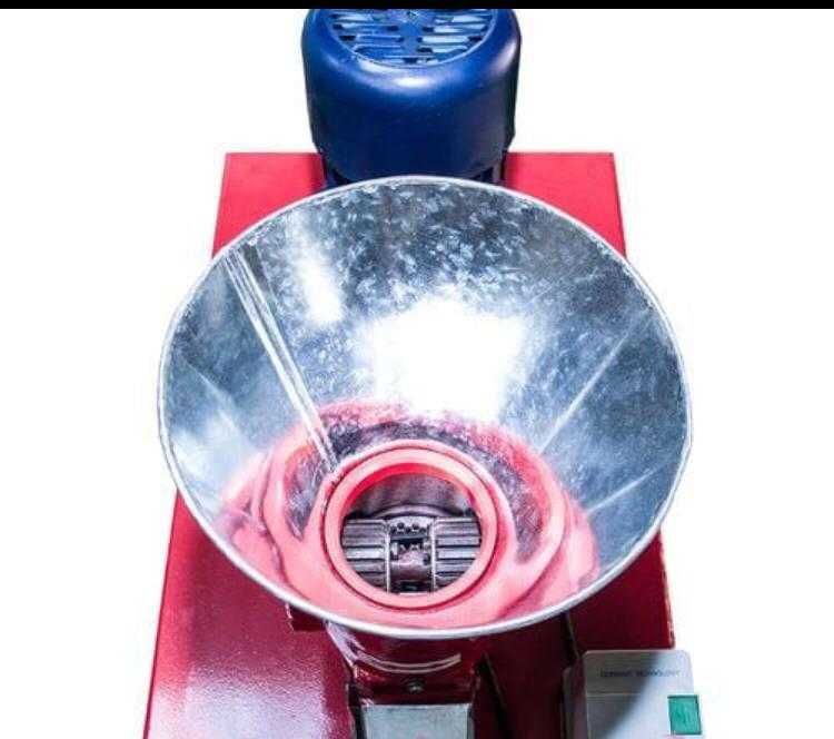 Granulator furaje Eurogran 120 cu 3 matrite, motor inclus, NOU