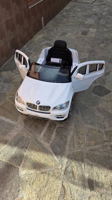 Акумулаторен джип BMW X6 JJ258 Moni, бял