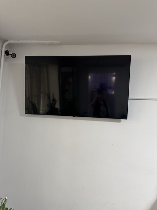 Холодильник, телевизор , микроаолновка , сейф , проектор