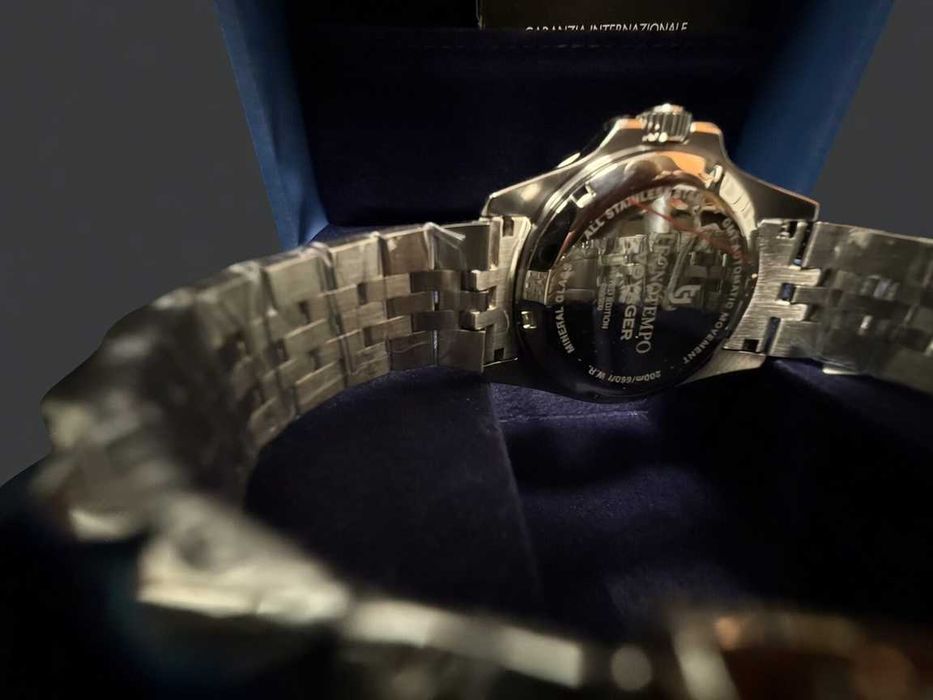 Часовник Tecnotempo GMT Voyager Automatic - Limited Edition