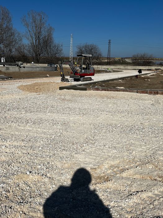 Услуги с мини багер комбиниран багер бокат самосвал bobcat