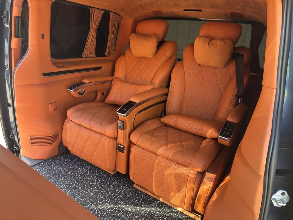 Volkswagen Multivan Volkswagen Bulli, Multivan Style long, Conversie VIP Executive Lounge