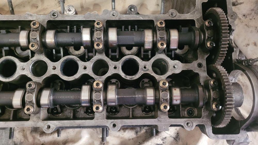 Оборудвана глава м57 бмв е60 530д 218 к.с.