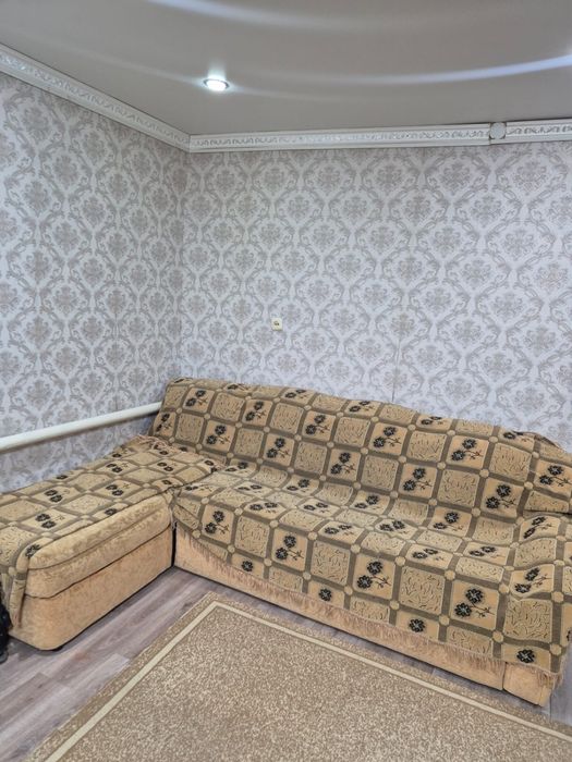 Диван гостиный.        .