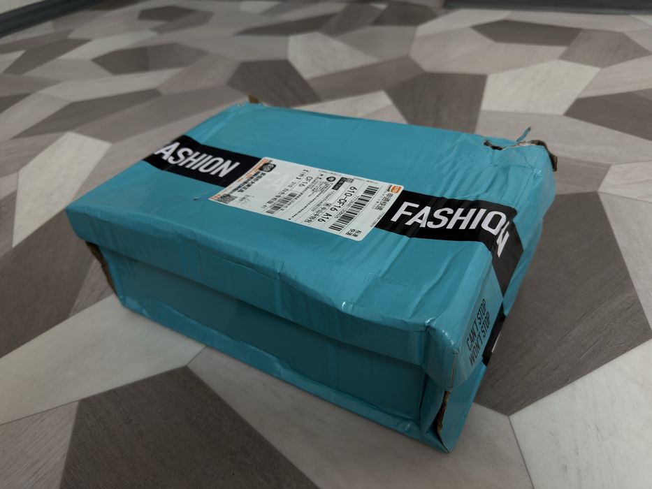 НОВЫЕ модные кроссовки