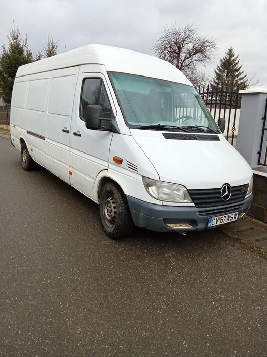 Vînd Mercedes Sprinter