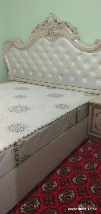 Двухспальний кровать