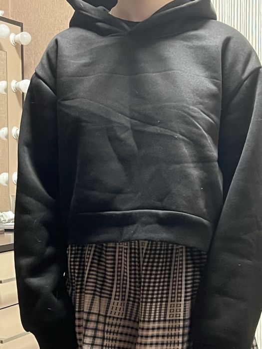 Базовое чёрное худи