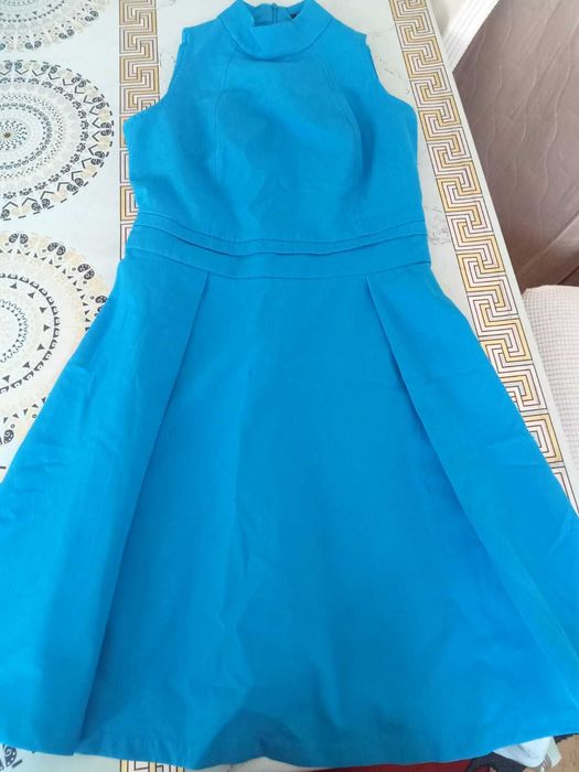 платье синего цвета
