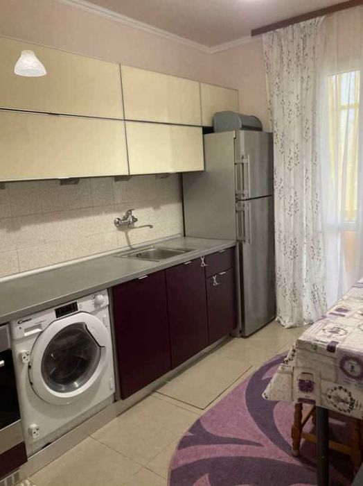 Дава се под наем Тристаен апартамент в София, Гео Милев - 95 кв.м за 714 € - Снимка #2