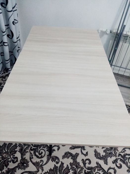 Продам стол тумбу для небольшой компании 26000 тыс