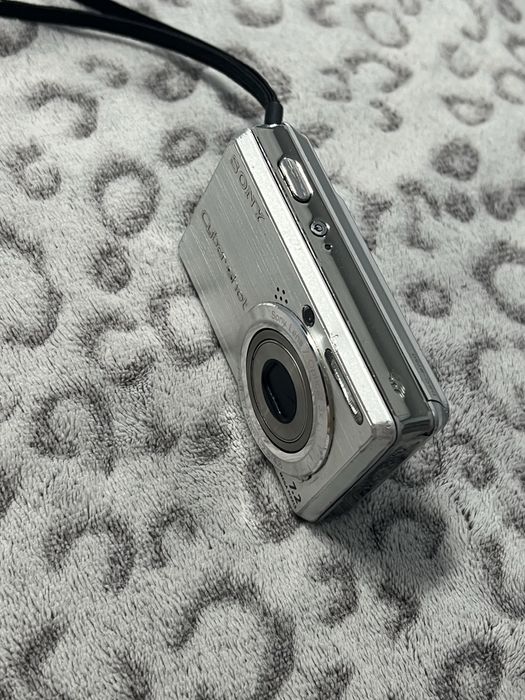 Sony cyber-shot DSC S750