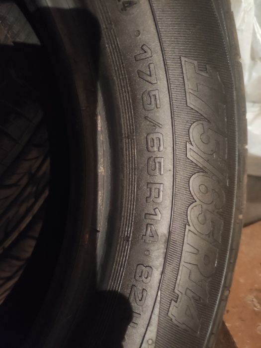 Продам бу шина 14 размер