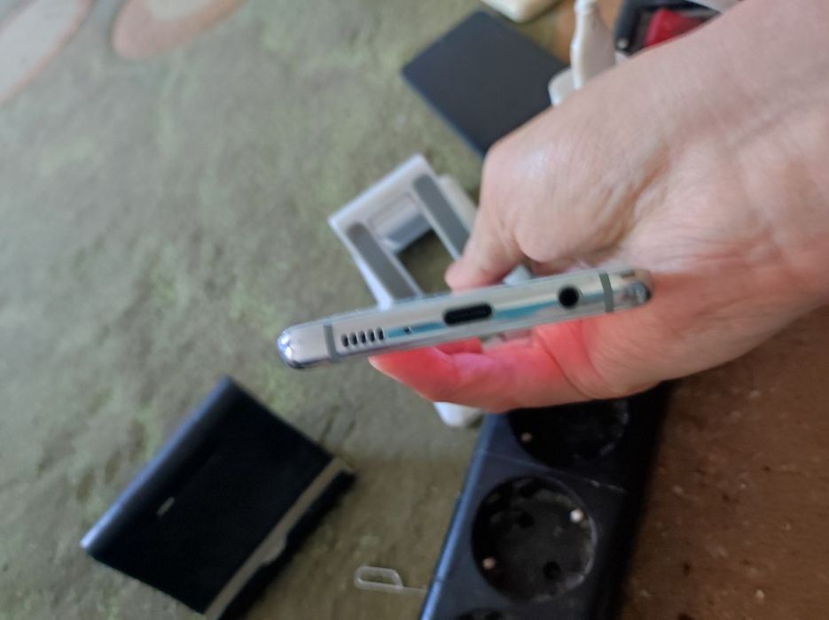 Продаю Galaxy s10 512 gb