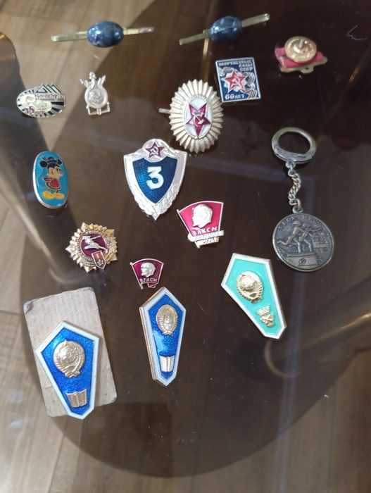 Продам знаки советского периода