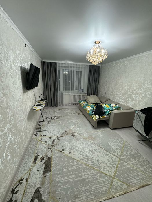 Сдам 1 комнатную квартиру посуточно и почасам!