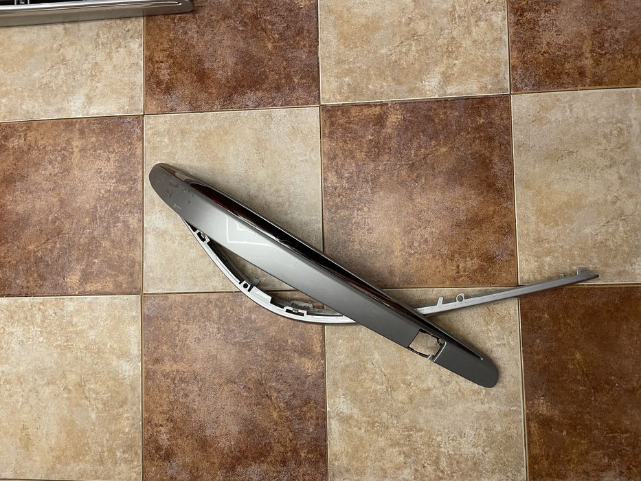 Лайсни от броня за Мерцедес Е 270