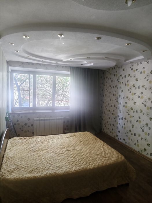 Сдам 1 ком кв посуточно в центре.
