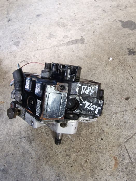 Pompa inalta Audi a8 d3 motor 3.0 tdi cod motor ASB/BMK