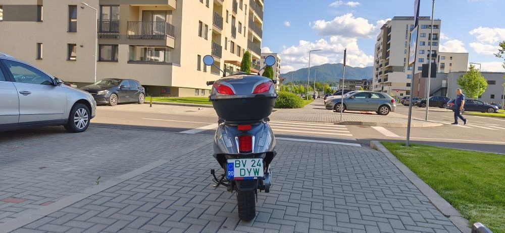 Scuter Electric SAKURA JS2A (An 2021) – Înmatriculat, Stare Excelentă, 1863 Mile (cca. 3000 km)