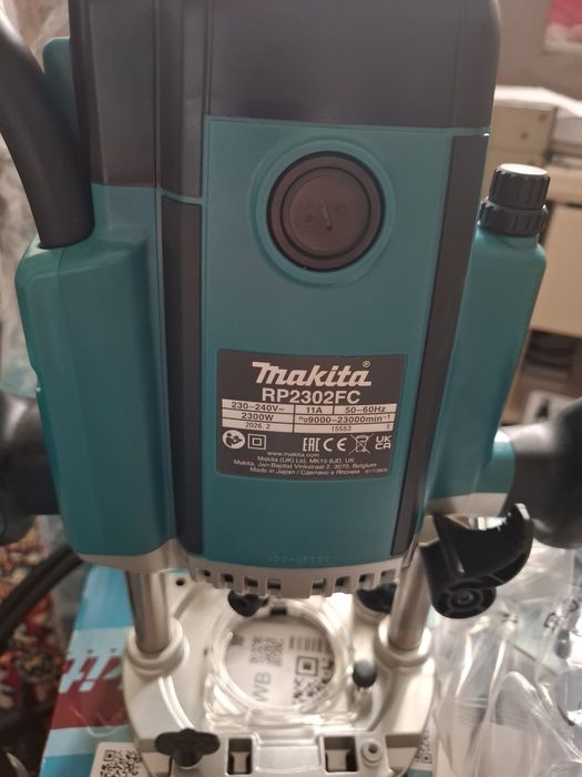Фрезер макита rp 2302 fc 2300 ватт