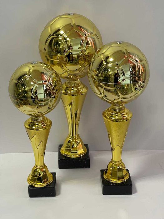 Кубки спортивные