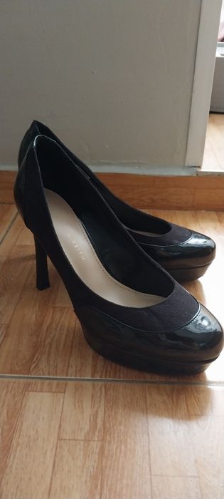Женские туфли лакированные